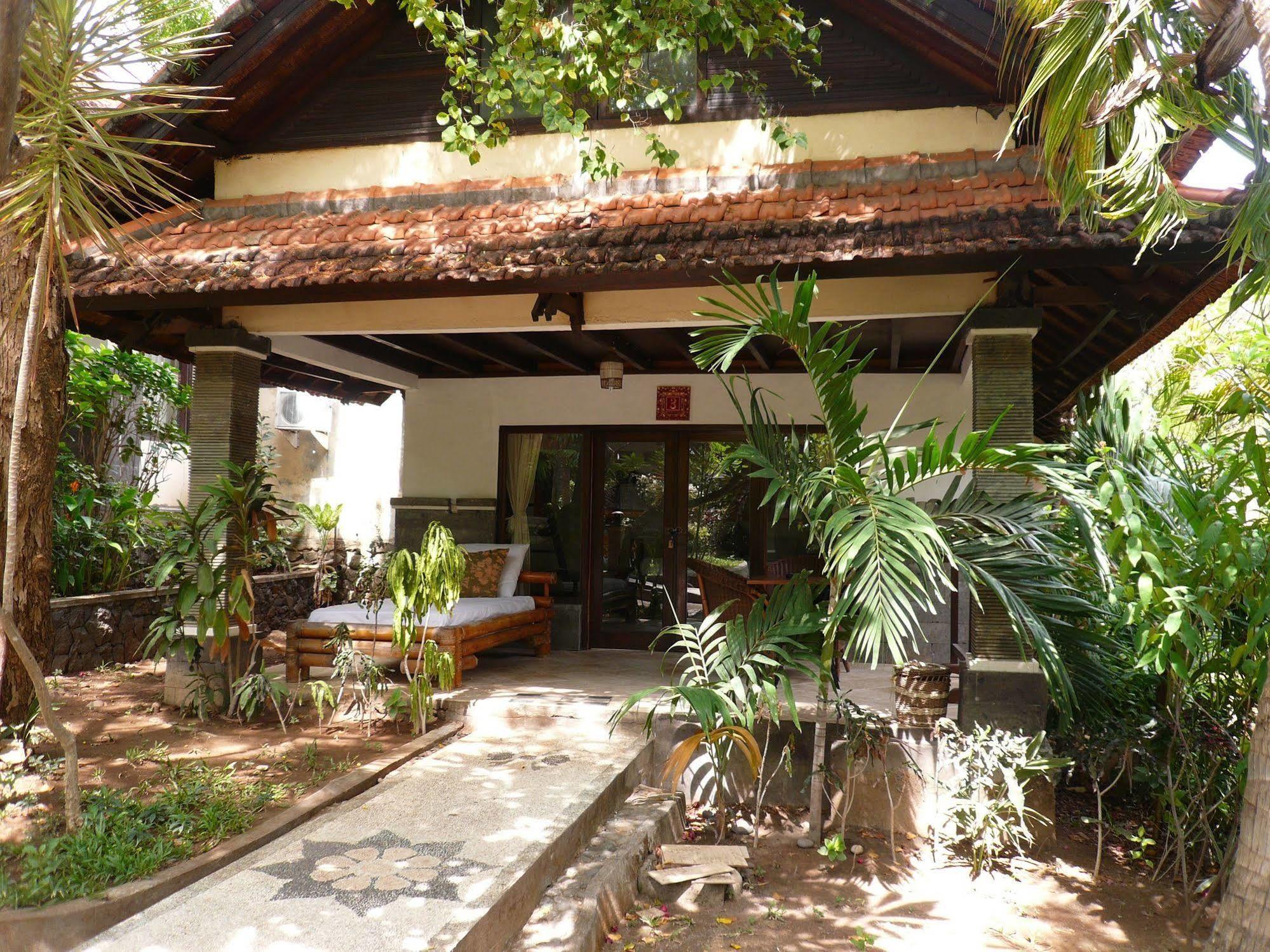 Wawa Wewe II Villas Amed Kültér fotó